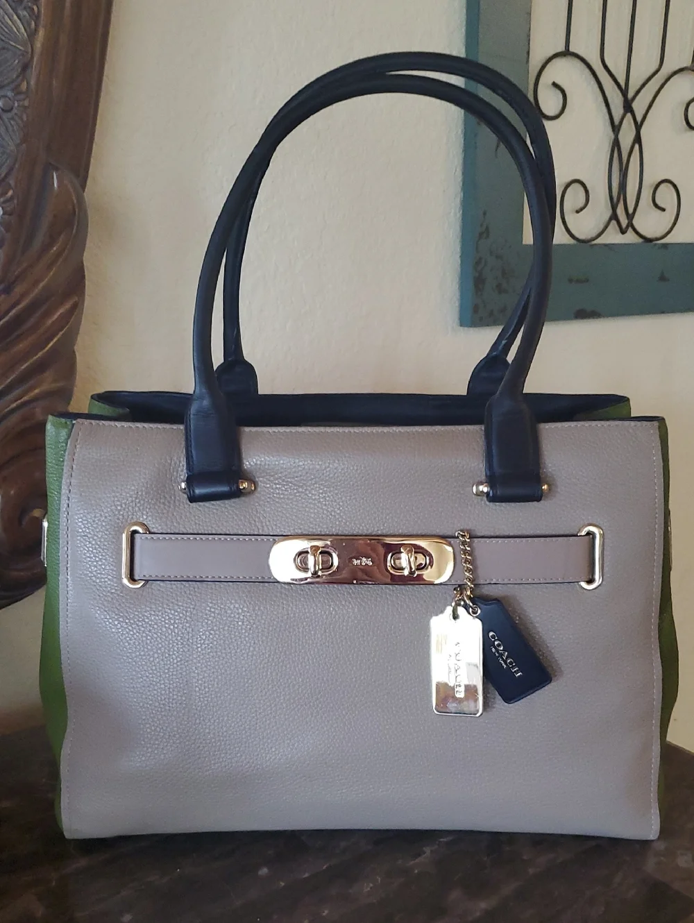 Like NEW Coach Colorblock Swagger Carryall